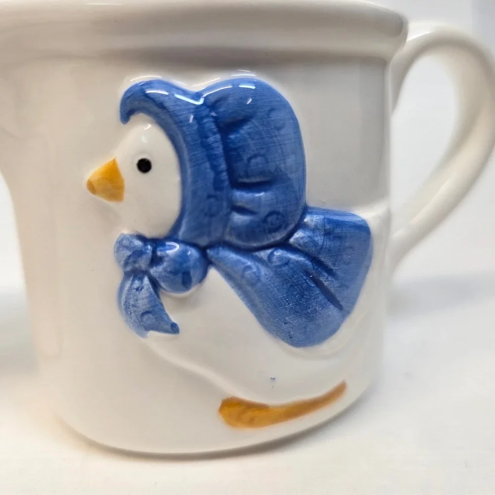 Vintage Chickadees Ceramic Sugar and Creamer Set White Geese‎ Blue Bonnet